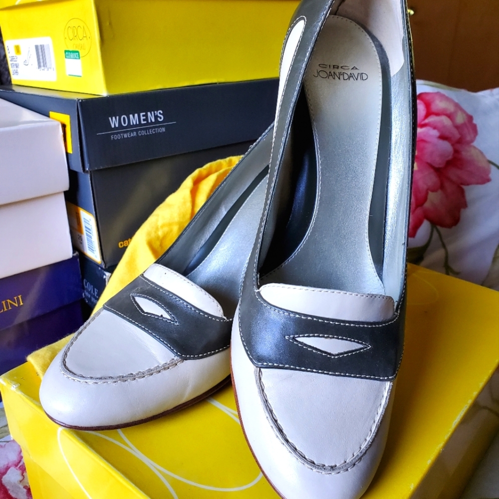 Circa Joan & David Pumps